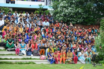 Mahnubhavudu Movie 2nd Song Launch At Vignan College